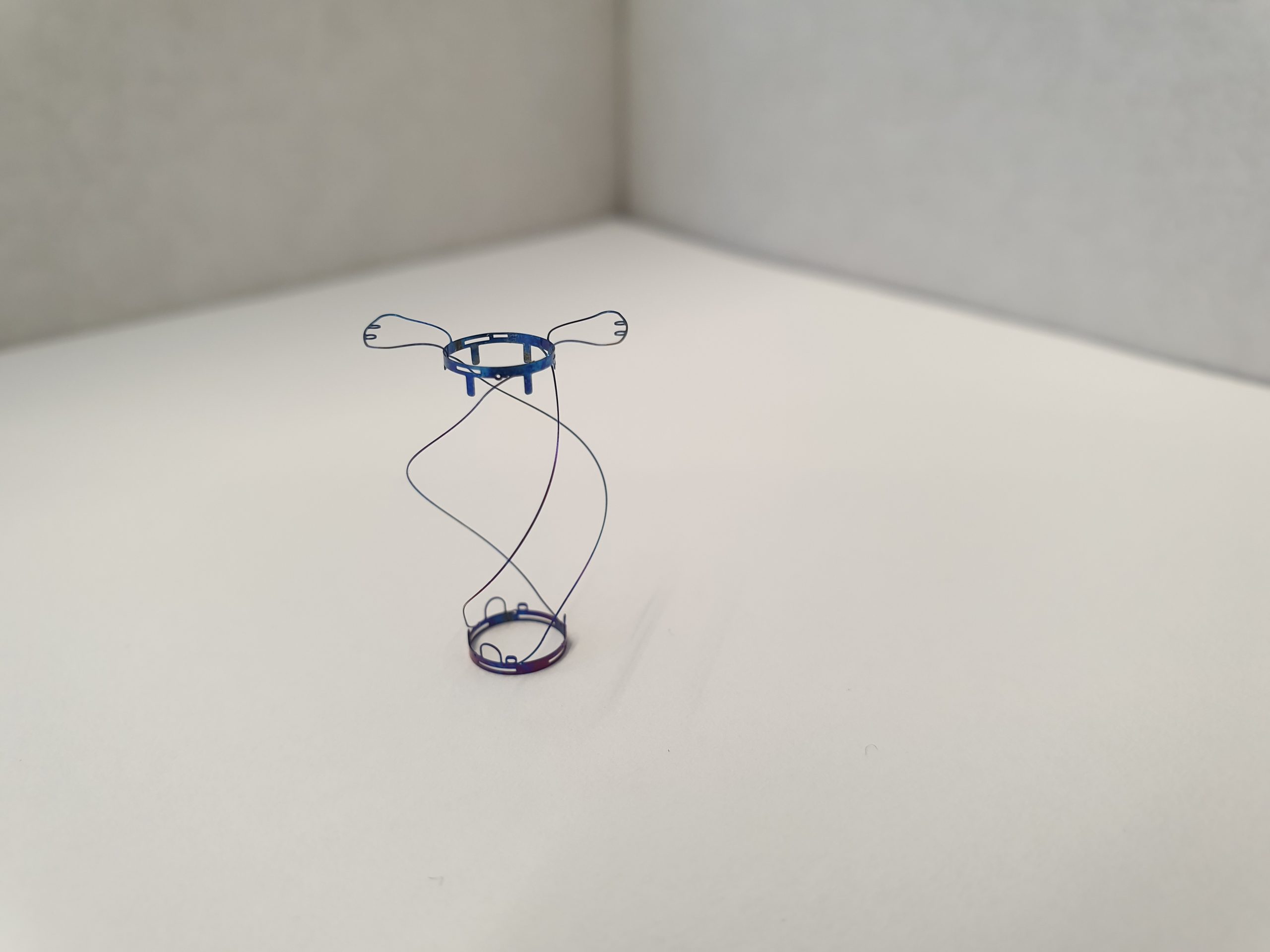 NanoRetina, Nitinol